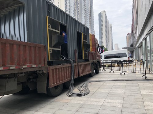 阿拉善左柴油发电机空气滤清器在不同季节的更换周期是否有差异？