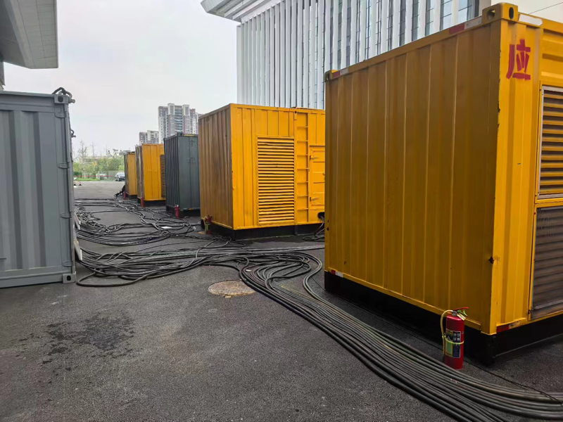 阿拉善左柴油发电机组冬季保养有哪些注意事项?